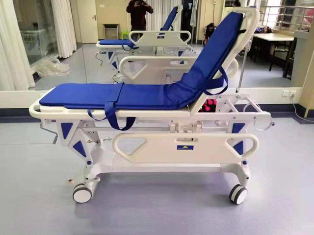 Hospital Emergência Primeiros socorros UTI UTI Luxuoso veículo liso Paciente Equipamento de transferência de compasso Ambulância Cama para quarto de pacientes