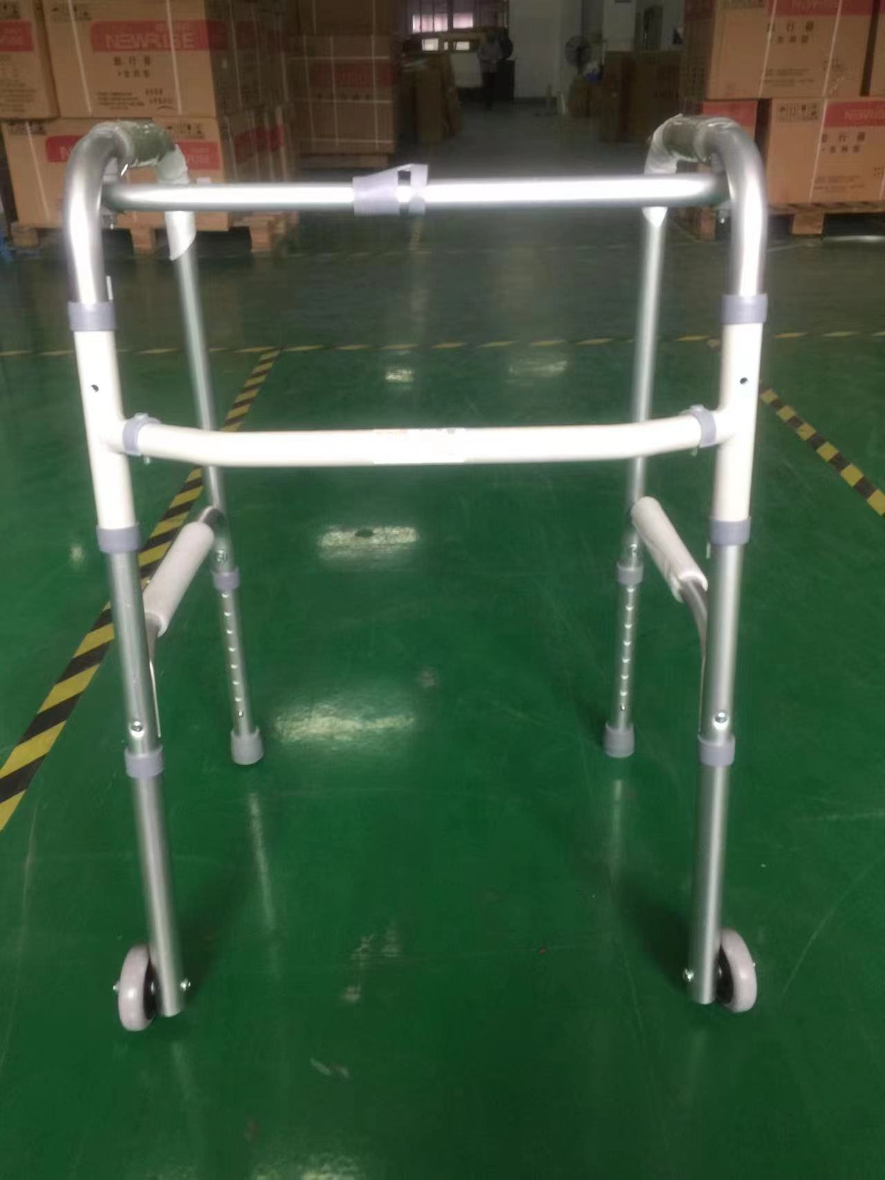 BME 812 Walker leve dobrável de alumínio com rodas