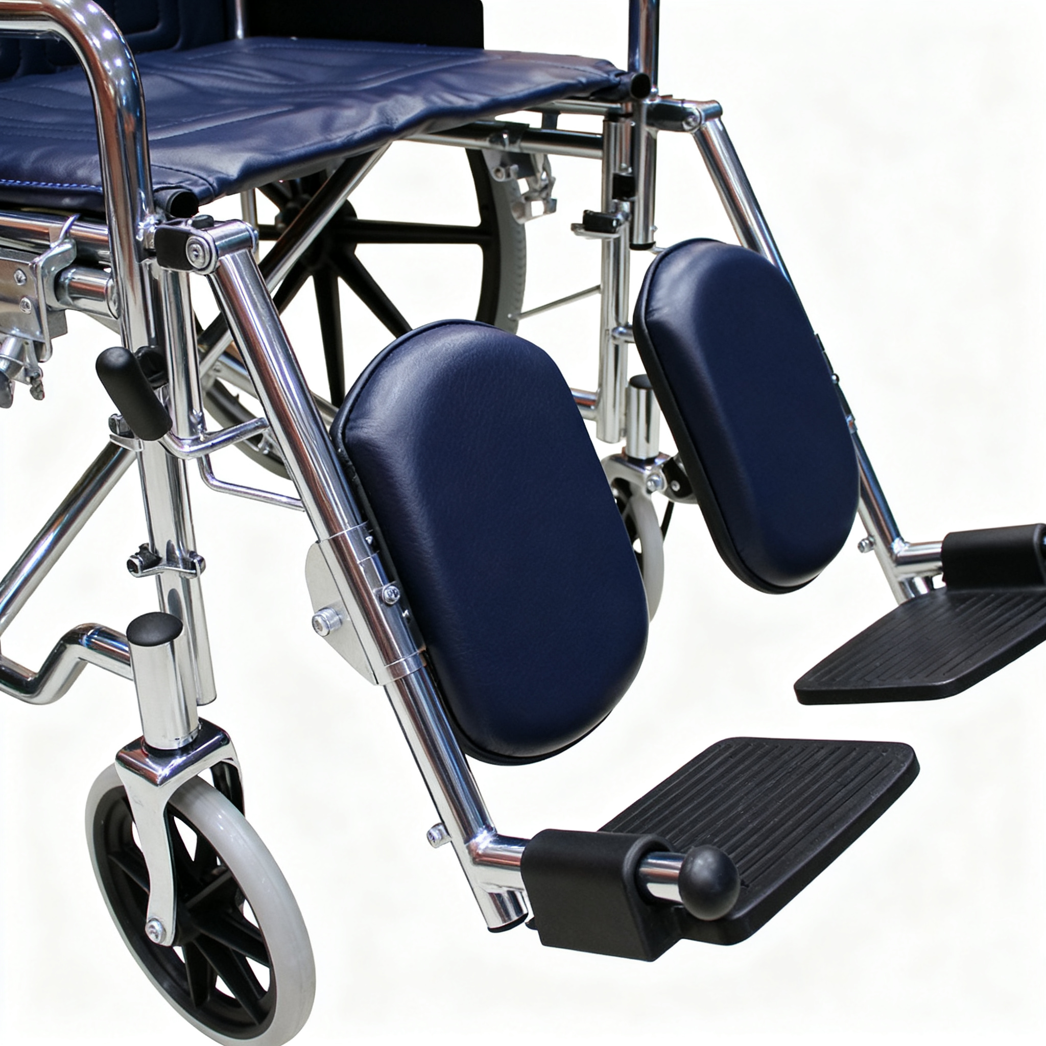 Cadeira de rodas bariátrica cromada BME4618 - mobilidade para serviços pesados ​​de 400 libras